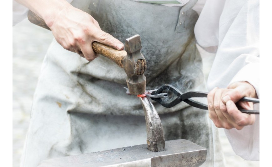 Muebles de hierro forjado: belleza y atemporalidad